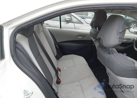 2021 Toyota Corolla Le z USA, uszkodzony, nr VIN JTDEPMAE8MJ185305